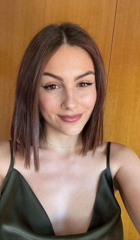 Miriam Villoria hot pornstar pictures