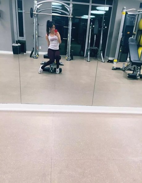 Vivika Babe perfect model photos