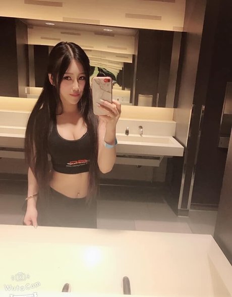 beautiful asian onlyfans free nude galleries