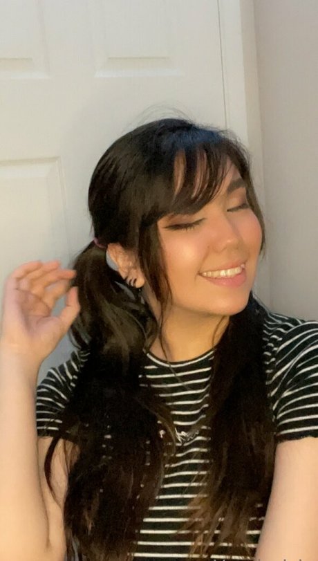 yandericia star hd gallery