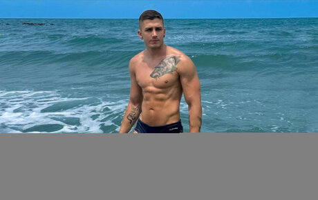 Julian Quintero TOP 2_ perfect model images