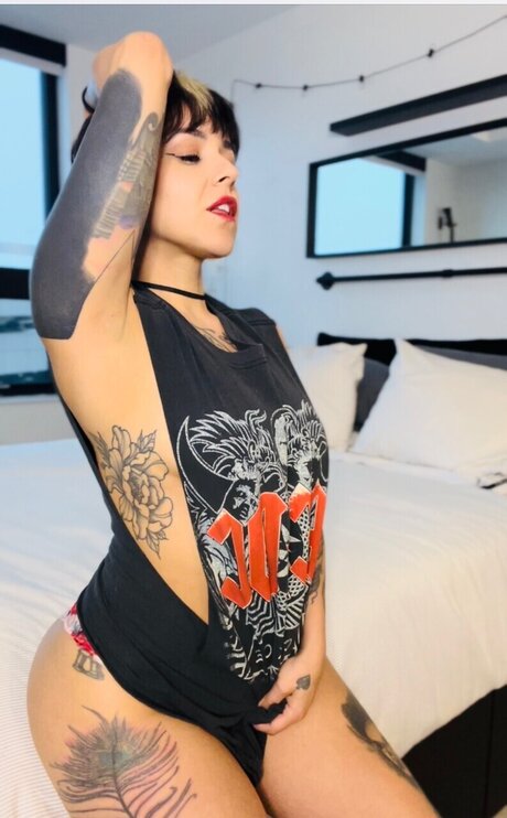 knees onlyfans sexy naked pictures