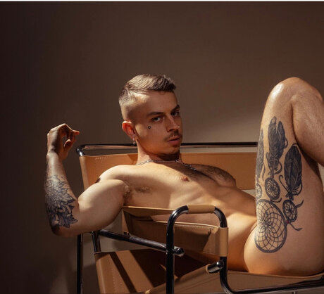 Flo star high quality photo