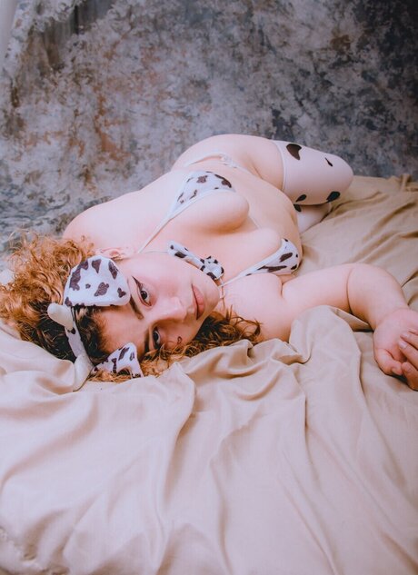 Tory Saavedra naked actress pics