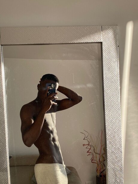 Mylowallacce naked star photo