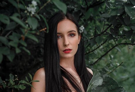 Nikol Naughty top star images