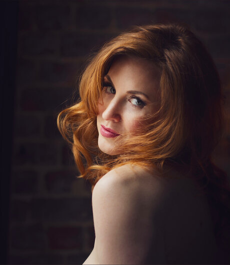 Lily Whyte sexy star image