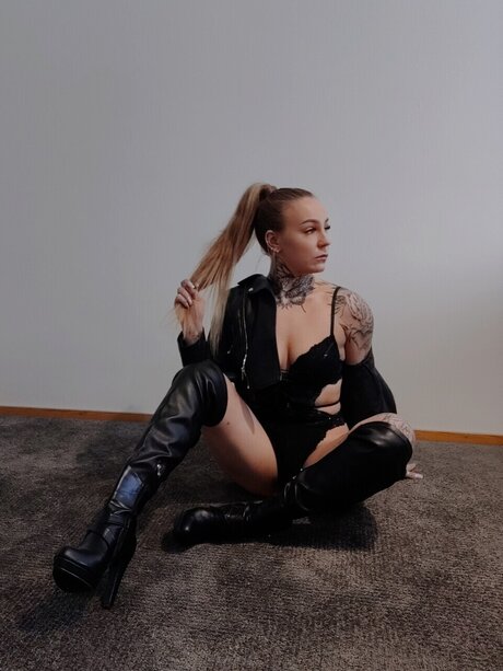 Carola pornstar beautiful images