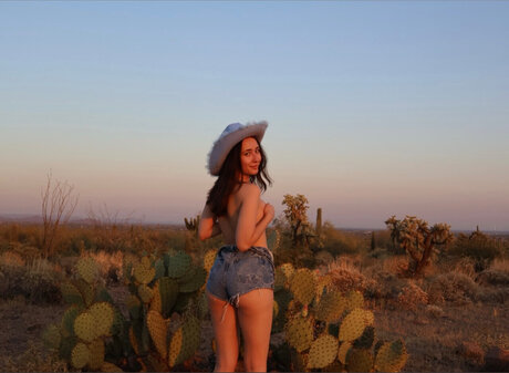 Skylar Shorts model exclusive images