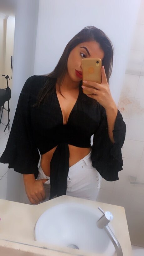 Mel Maia xxx model pics