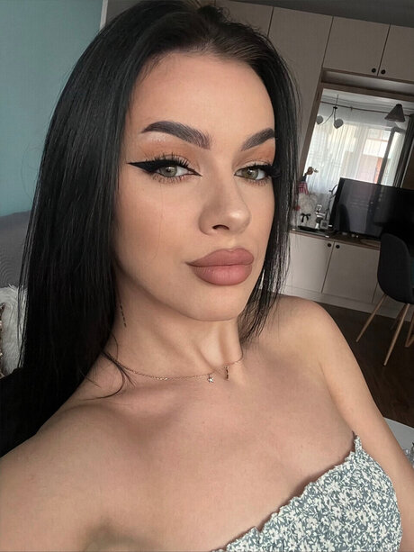 Beebecita FREE model sexy images