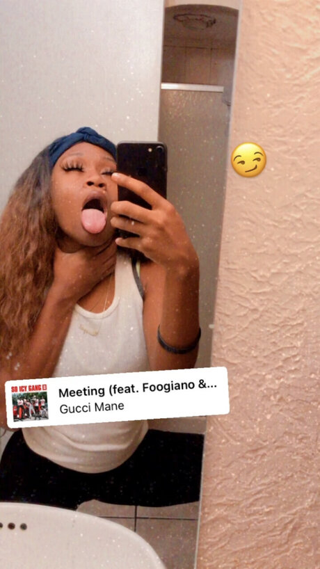 Taay pretty model pics