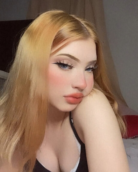 hot bunny Mari nude pornstar gallery