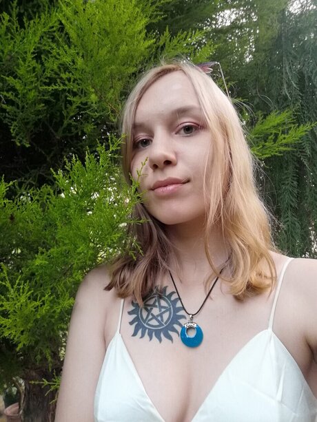 EvaT star naked image