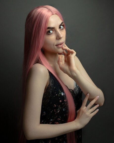 Guppee Gold sexy pornstar picture