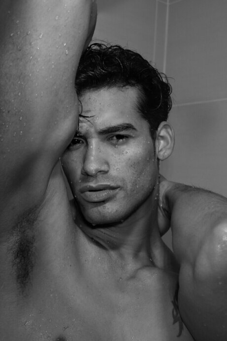 Marcoantonioxxl star nude archive