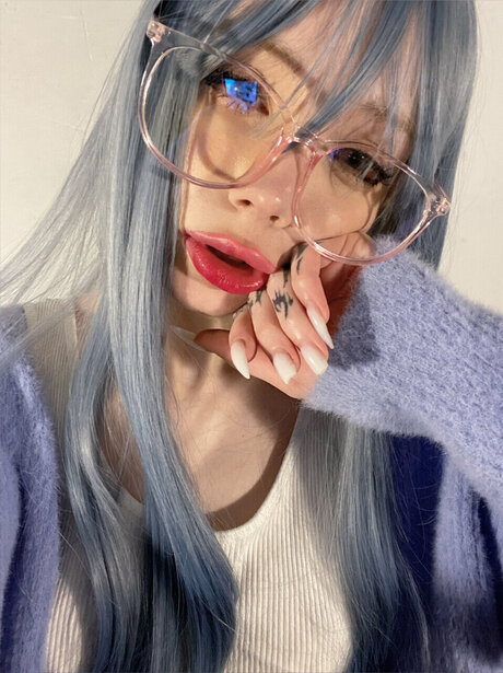 Molly Pills hot star pictures