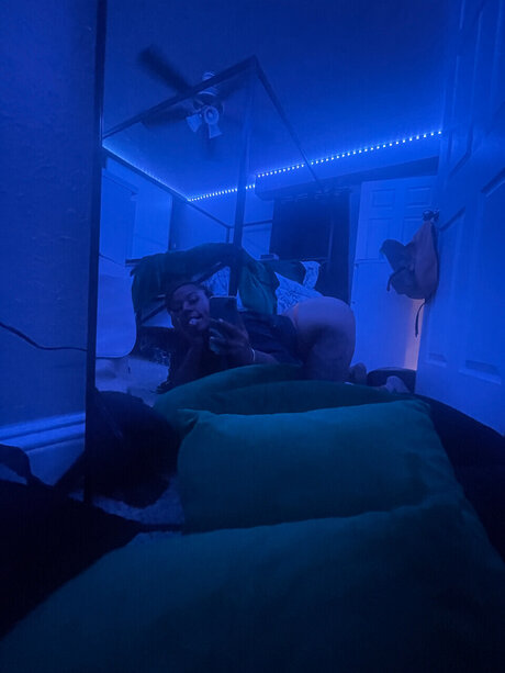 Sticky Vickiee sexy model archive