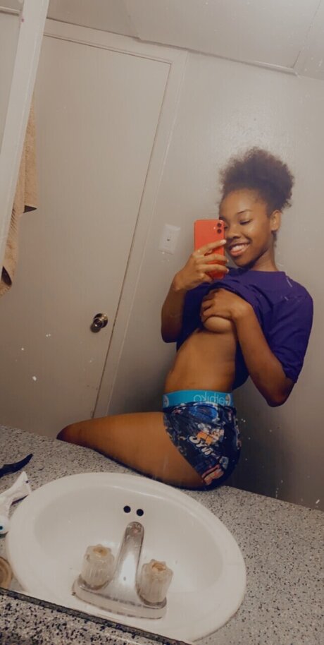 Miss Petitee model erotic images