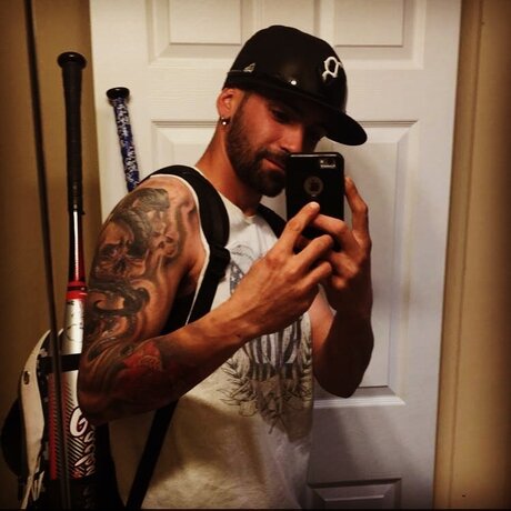 Grovis free pornstar img