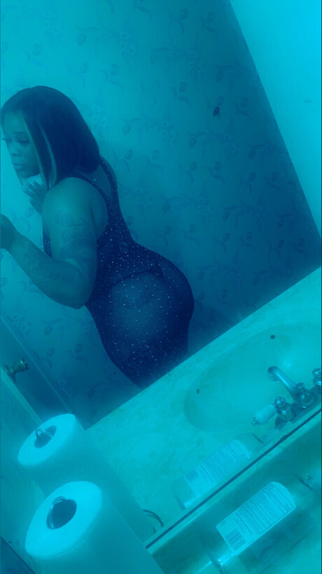 Kupcakee star sexy picture