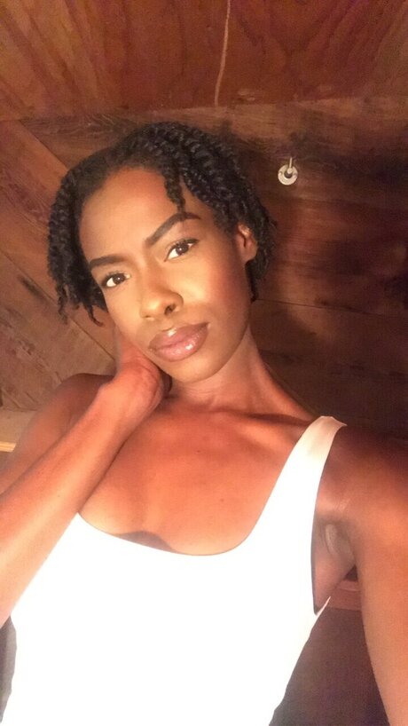 GLAMNATURENEXTDOOR pornstar best image