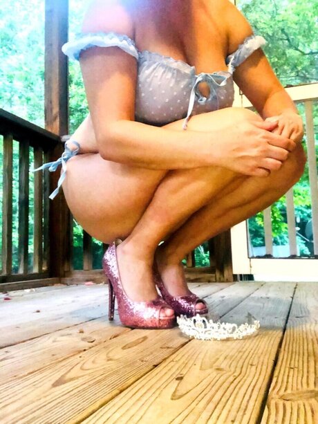 Desert Princess model hd gallery