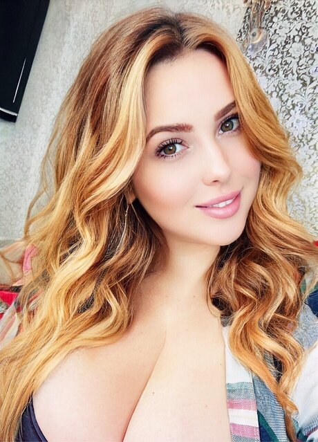 Bibi vanila model nice photo