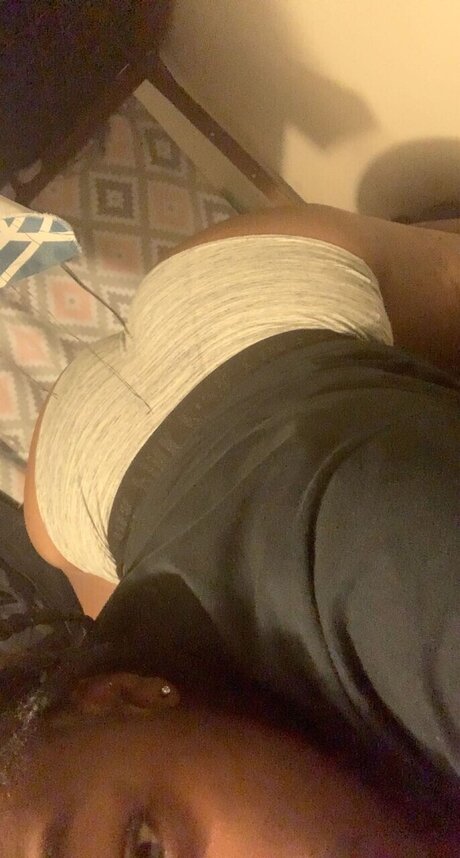 Bigcakes pornstar naked photo