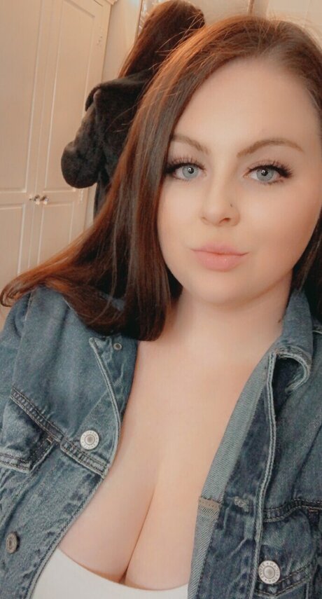 phAtBITcH naked star img