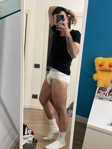 LuchinoVolgare model nice picture