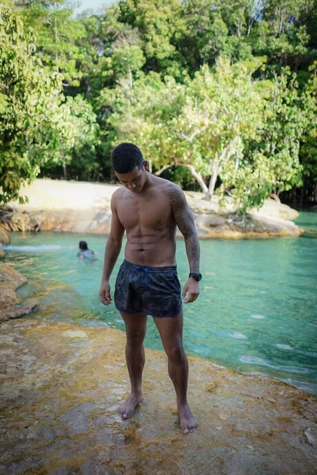 Hugo columbiano pornstar art image