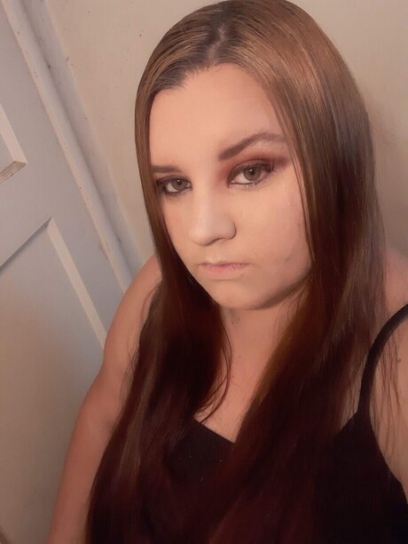 Cheyenne Davis perfect actress photo