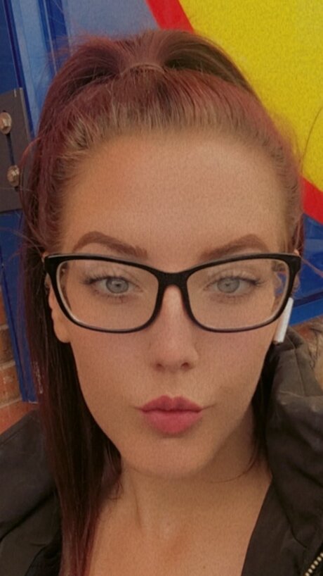 Shannon Horan beautiful model photos