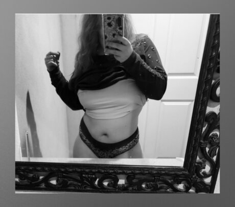 RedRobin nude pornstar img