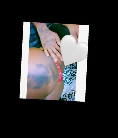 Juicybaby porn model images