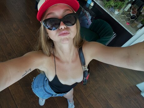 Anna Margaret pornstar top picture