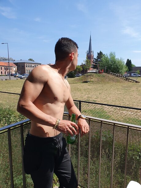 Herby Otvos sexy star image