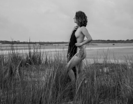 Moxxi Black hd star photos