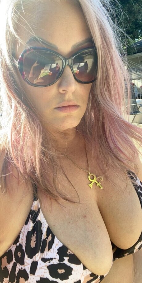 VanessaRisi pornstar sexy pictures