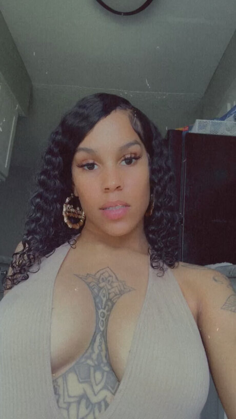 Catch the Vibe_ nude star img