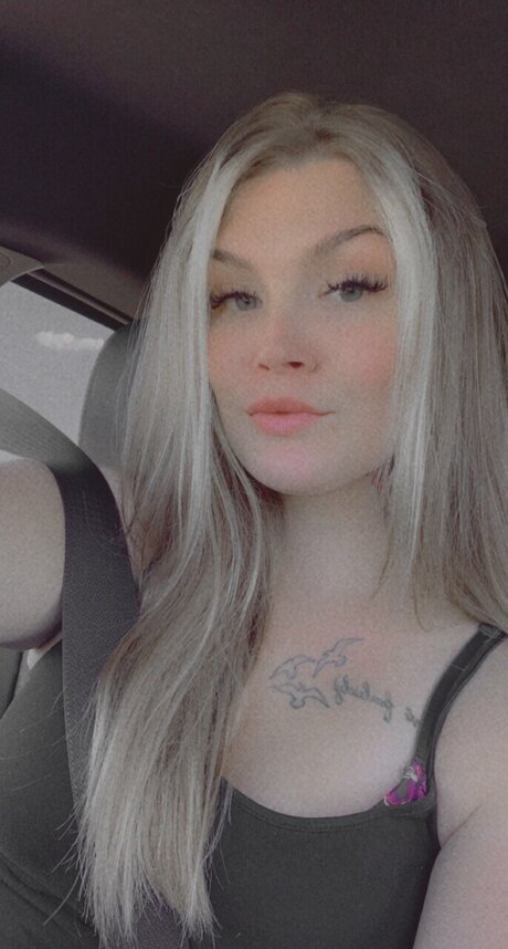 Deceiving nudes star pic