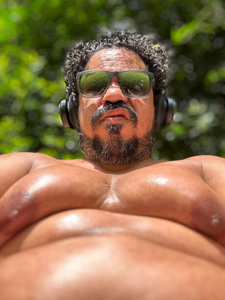 Im Just Sofiane hot actress img