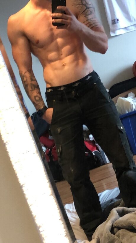 Havey pornographic model picture