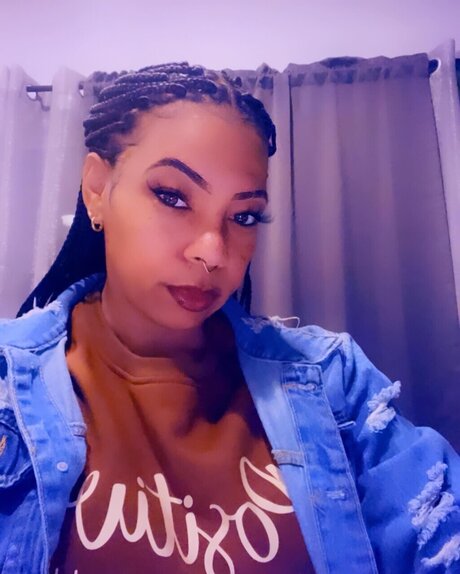 Paradyce beautiful model archive