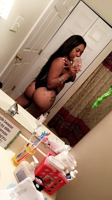 AnnaNicole high quality actress pic