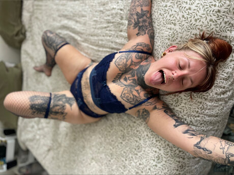 Buffy Lee star erotic image