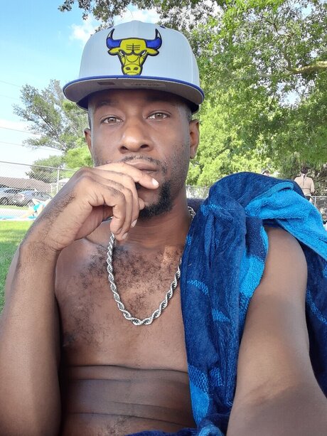 Tra10inch nude pornstar pics