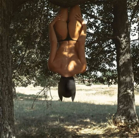 _Annie_ erotic actress images