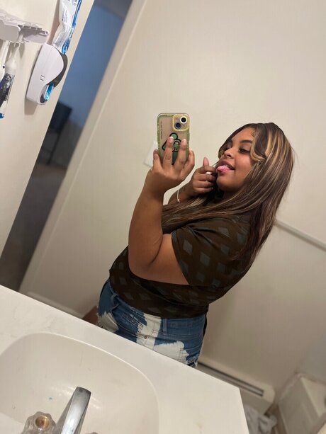 LightbrightbbyA model art images